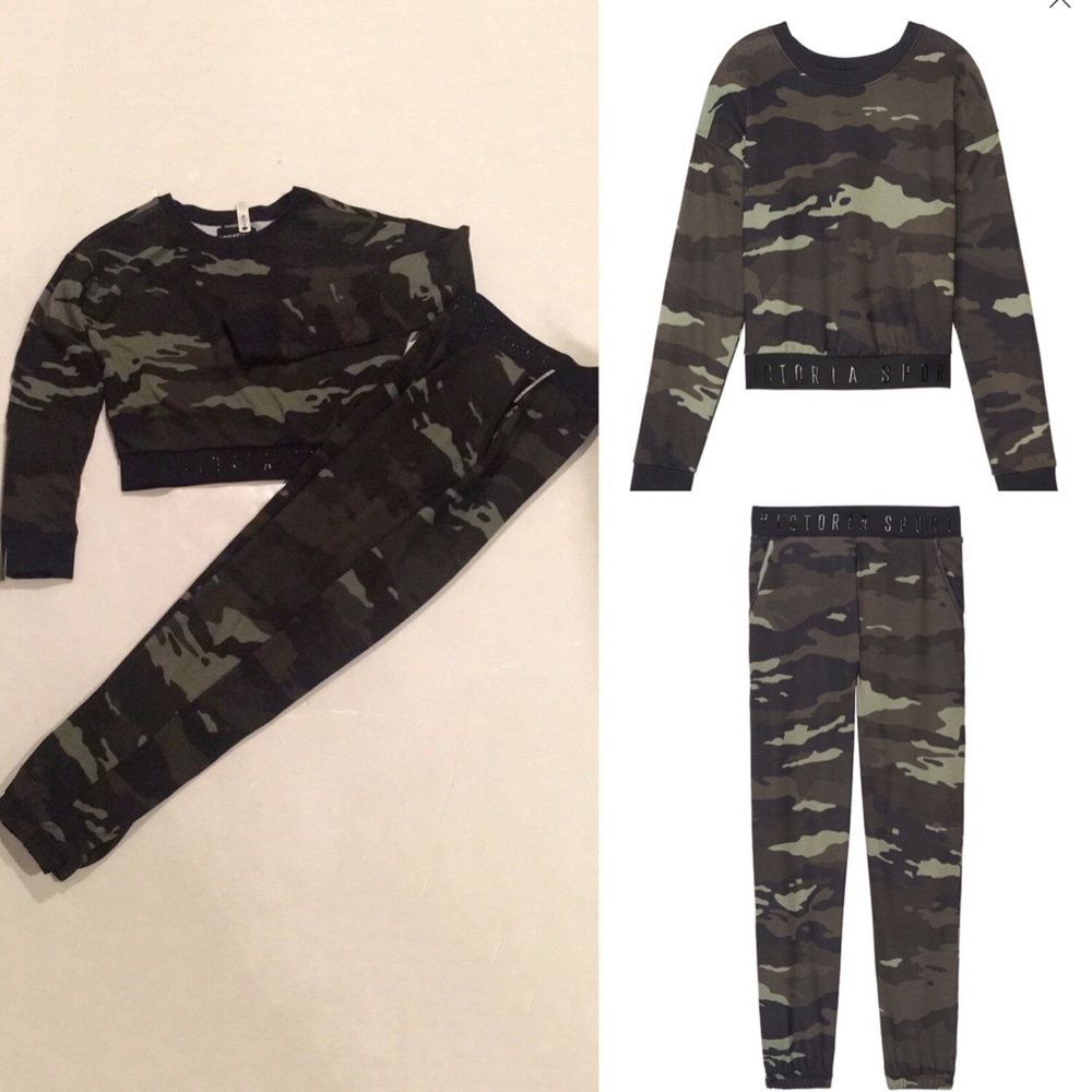 Victoria Sport Camo crop top & high waist jogger